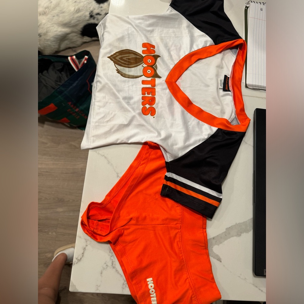 Hooters Uniform